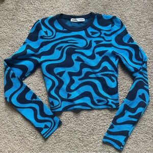 Zara Blue and Black Abstract Long Sleeve Crop Top